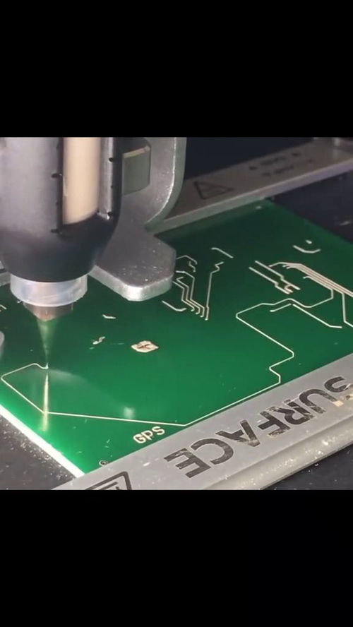 別看設(shè)備很小巧,這可是好科技產(chǎn)品,一臺就要30萬